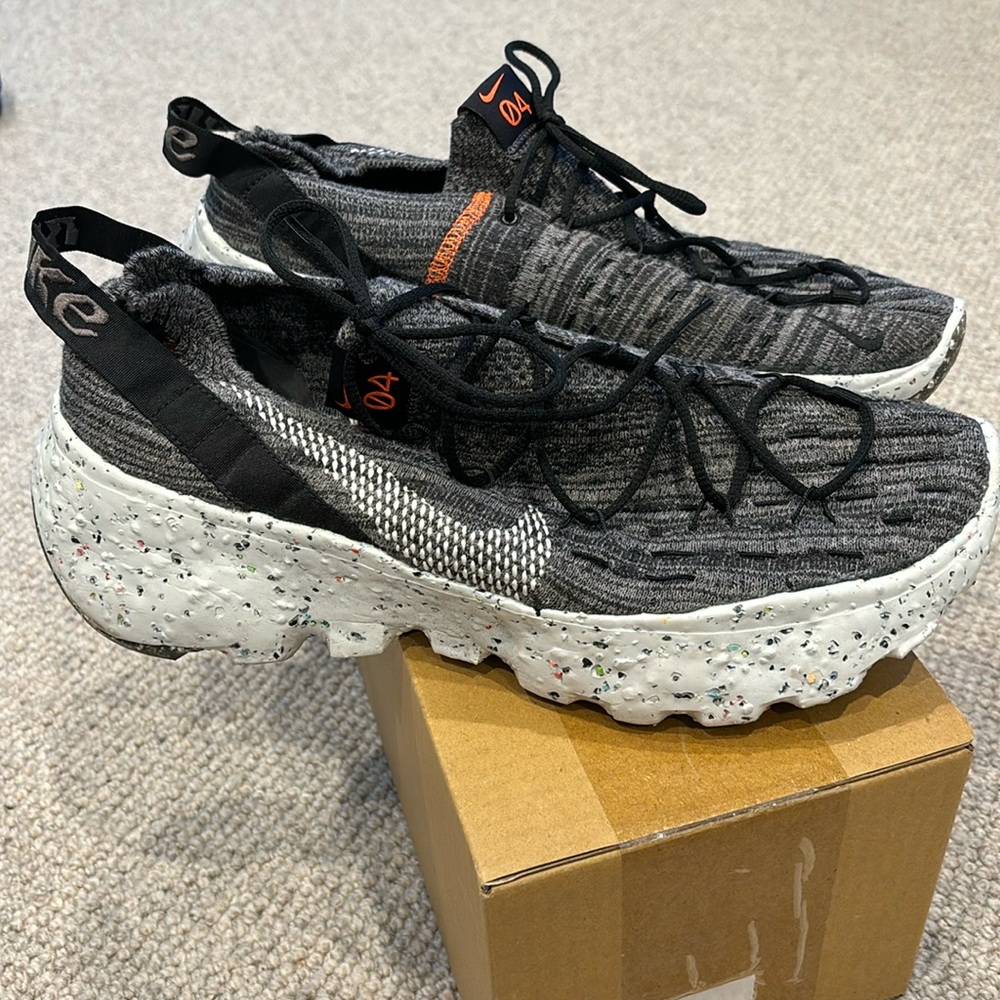 Nike Space Hippie Men’s Sneakers